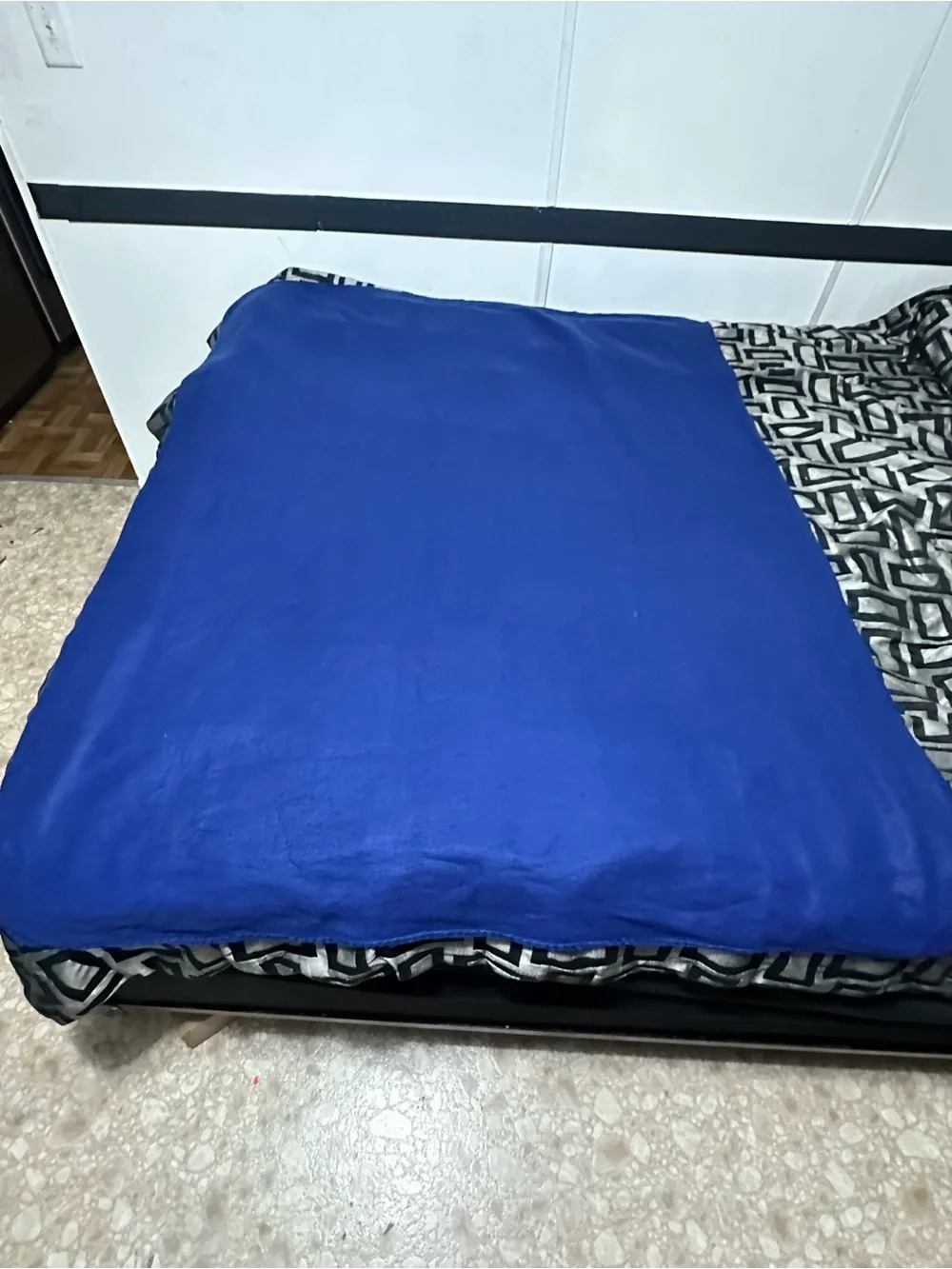 Soft Blue Microfiber Bedding Blanket - Deep Blue